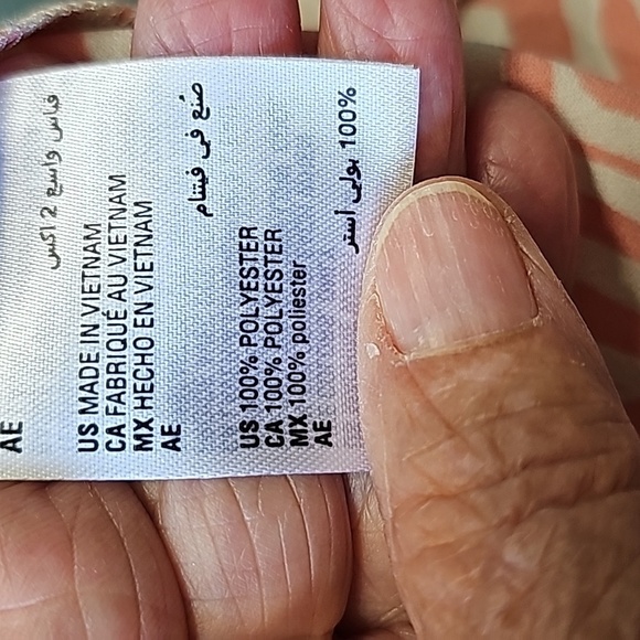 ALFANI Women's 2X blouse. Peachy coral‎ color animal print. Cuff sleeves. Button - Picture 8 of 9